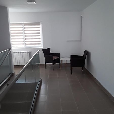 Camere De Inchiriat Central La Calciu Mahmudia Εξωτερικό φωτογραφία