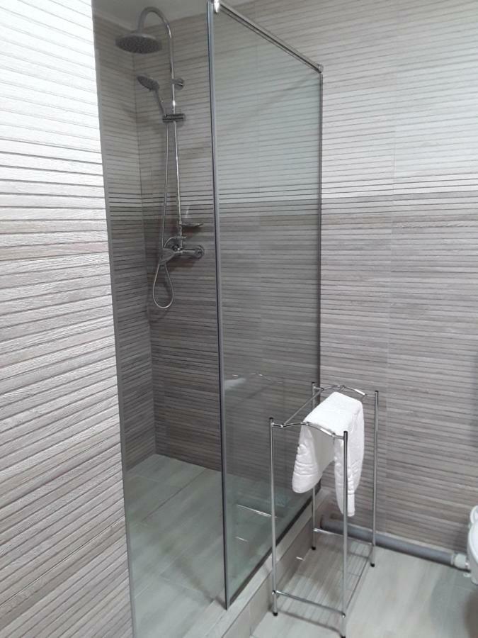 Camere De Inchiriat Central La Calciu Mahmudia Εξωτερικό φωτογραφία